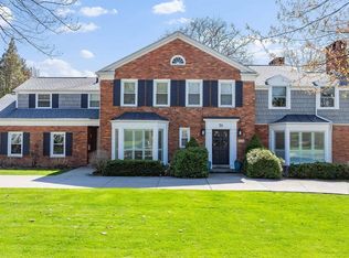 71 N Deeplands Rd, Grosse Pointe Shores, MI 48236