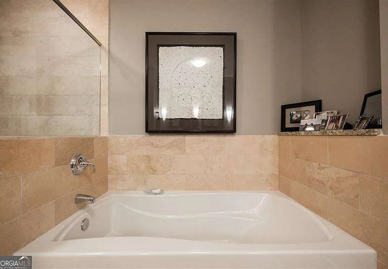 2795 Peachtree Rd NE #1909 — Photo 7
