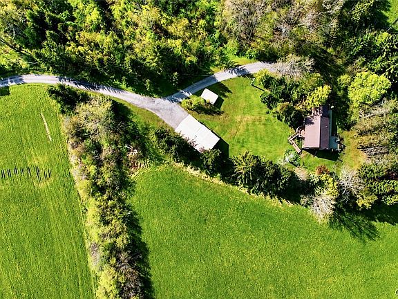 5th image of 3204 Hardscrabble Rd