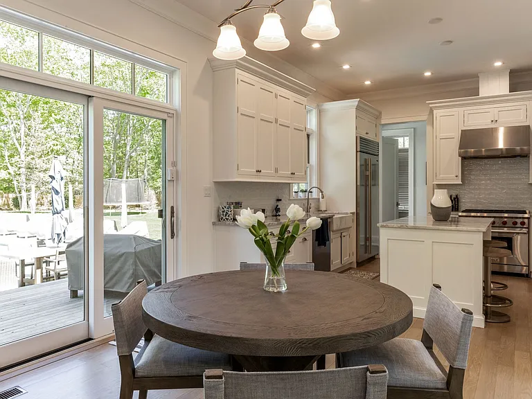 Woodcrest Dr — Photo 11