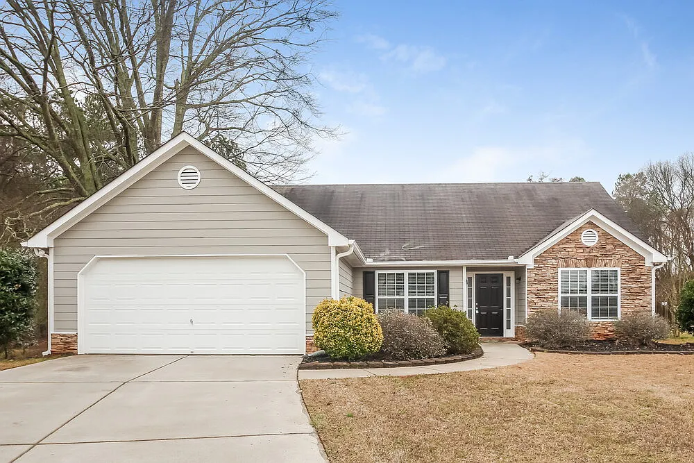 3 bed, 2.0 bath, 1516 sqft, $1,915 — Photo 1