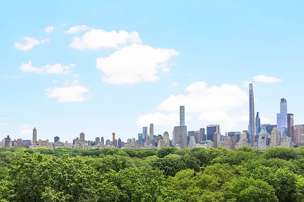 Sold by Sotheby's International Realty | media 2