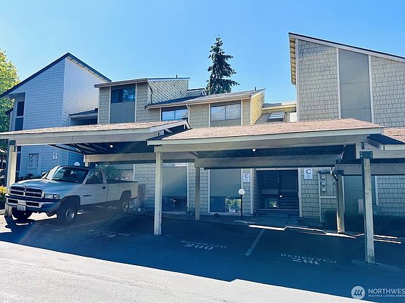 2nd image of 2020 Grant Avenue S #C301