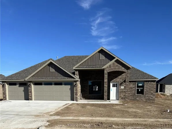 661 Blunt Ave, Prairie Grove, AR 72753