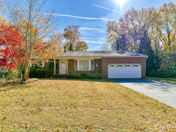 1590 Miriam Dr, North Brunswick, NJ 08902