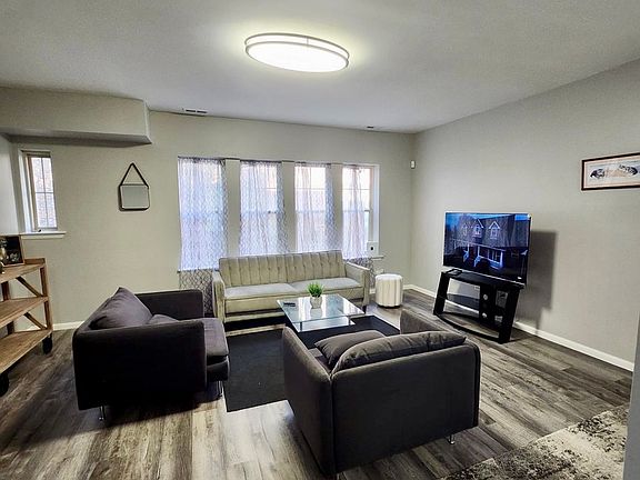 4th image of 2315 E 70th Pl APT 213
