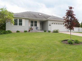 3401 Pondview Dr, Kalamazoo, MI 49009