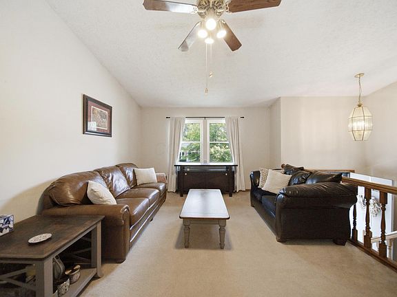 4th image of 7893 Leaview Dr