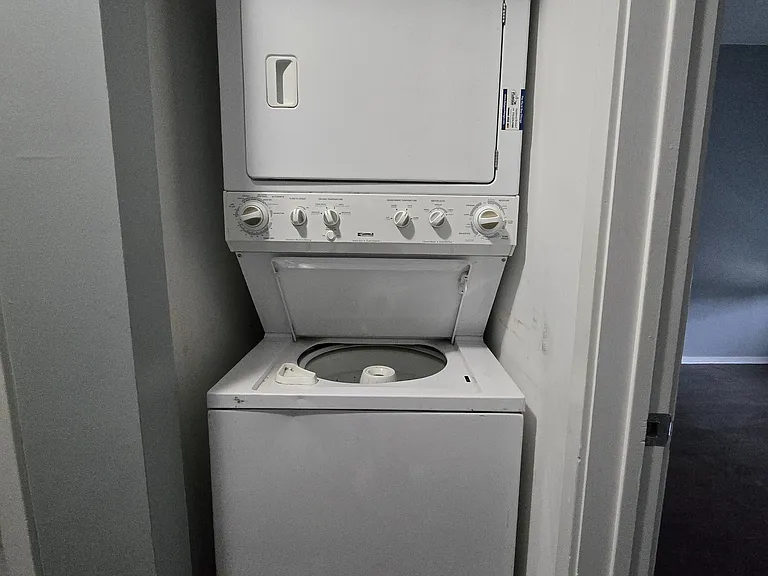 3rd Floor - Laundry
