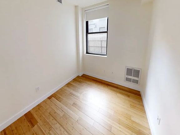 5th image of 92 E 7th St APT 4A