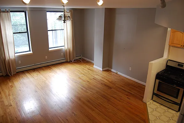 Rented by Bohemia Realty Group | media 20