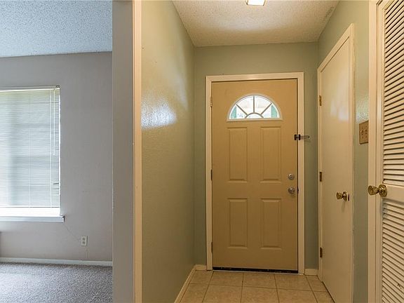 5th image of 508 Sunset Dr