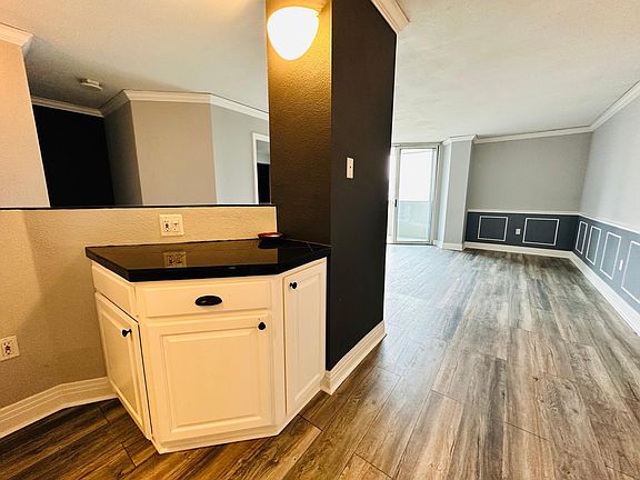 4th image of 601 W 11th Ave APT 705