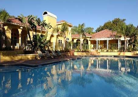 Swimming Pool/Hot Tub/Spa