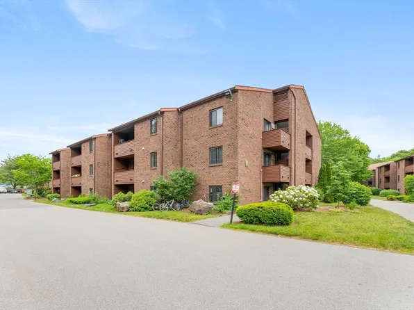 15 Davis Rd APT B1, Acton, MA 01720