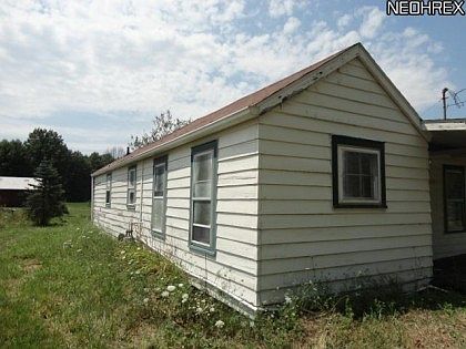 2nd image of 524 S Salem Warren Rd