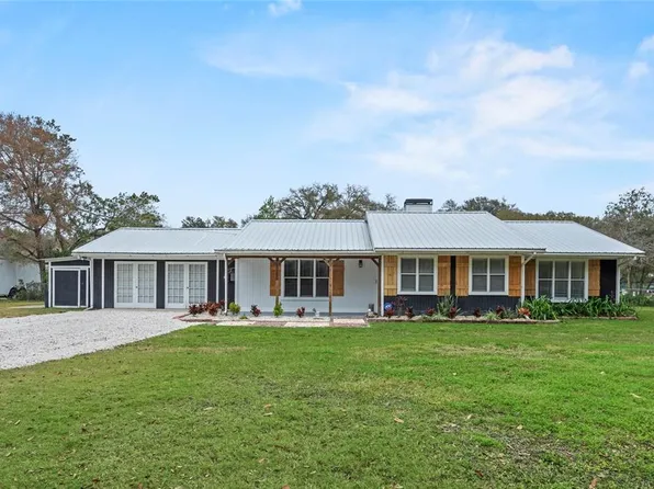 7512 Chenkin Rd, Zephyrhills, FL 33540