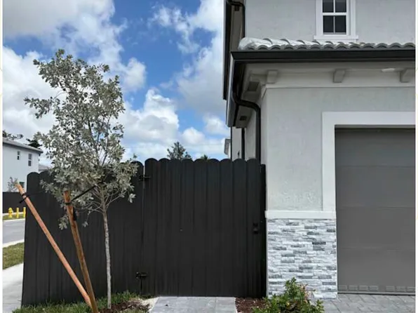 (undisclosed Address), Miami, FL 33187