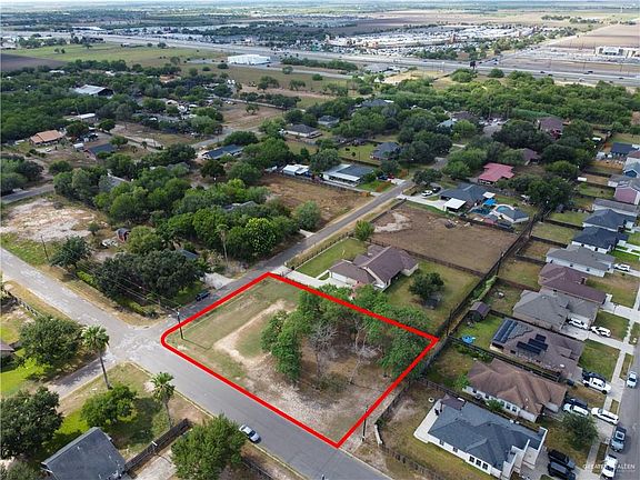 3rd image of 401 Mockingbird Ln