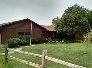 45261 Sd Hwy 46, Irene, SD 57037