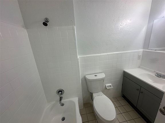 3rd image of 1445 Chilean Ln