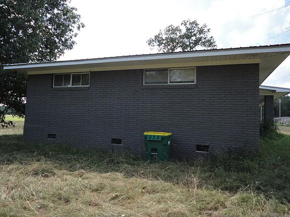 2nd image of 2415 E Republican Rd