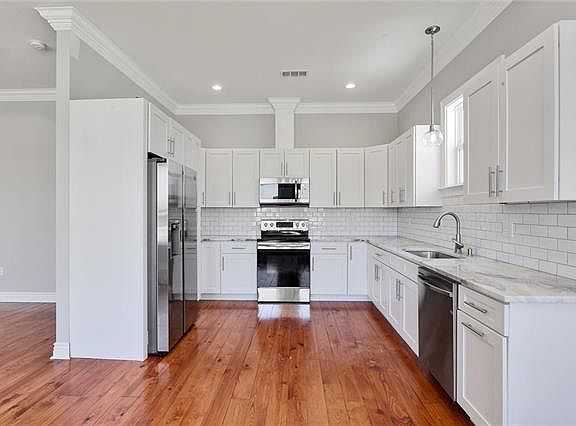5th image of 4601 Sandalwood St