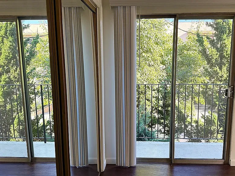 1337 N Gardner St #6 — Photo 10