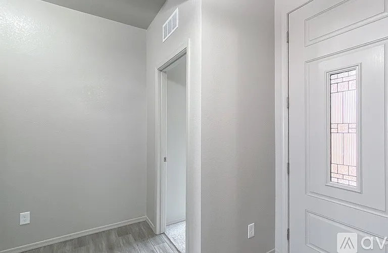 343 Berwick Pl — Photo 5