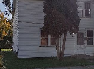31 W Boyington St, Iron River, MI 49935