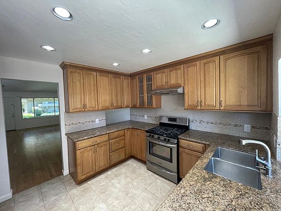 Kitchen, with ample storage space