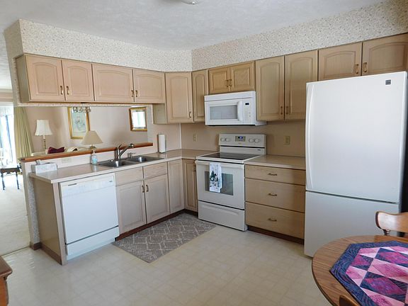 5th image of 4823 Weston Ave