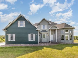 N6612 1313th St, Prescott, WI 54021