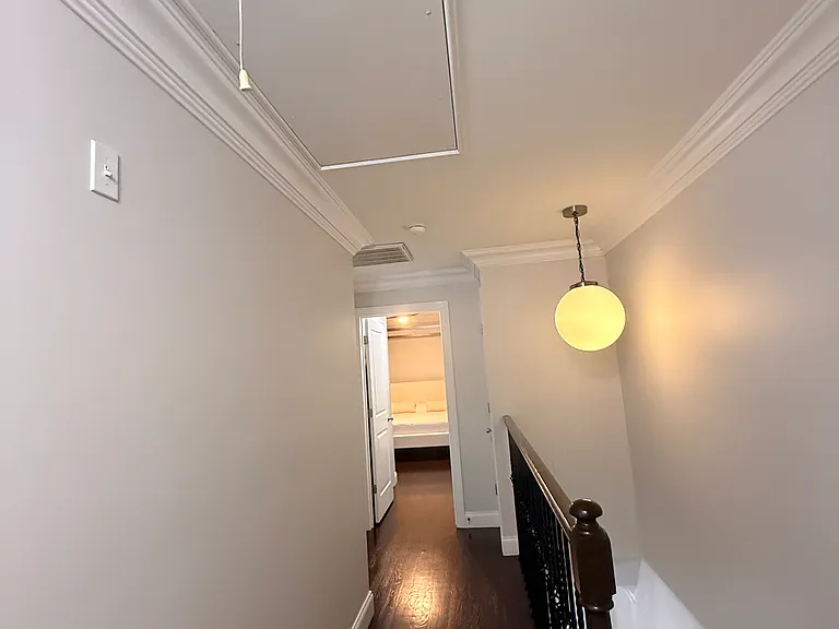 Monarch Ct — Photo 15