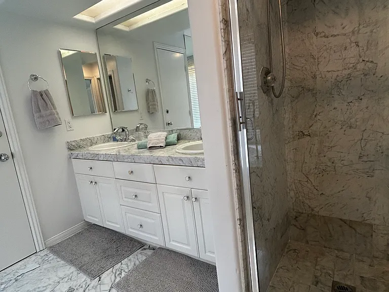 5537 Bellevue Ave — Photo 13