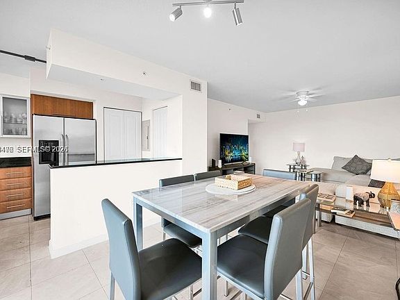 5th image of 610 W Las Olas Blvd APT 312N