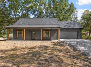 4021 E Porter St, Demotte, IN 46310