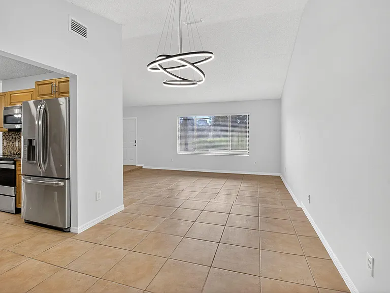 4135 Bay Laurel Way — Photo 6