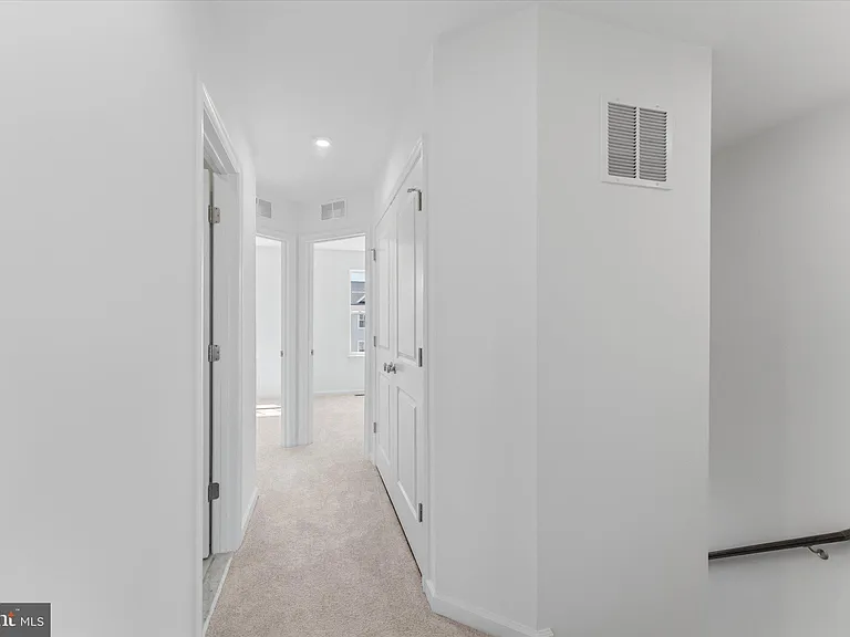 505 Fontana Cir — Photo 14