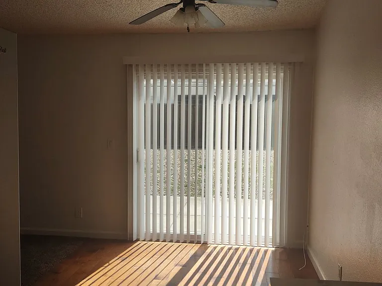 4111 Ozro Ct — Photo 8