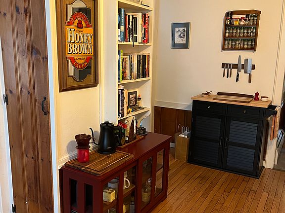 4th image of 5 Cogswell Ave #3