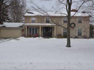 17389 Sugar Hill Trl, Chagrin Falls, OH 44023