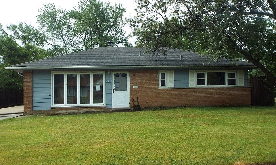 1st image of 157 Shabbona Dr