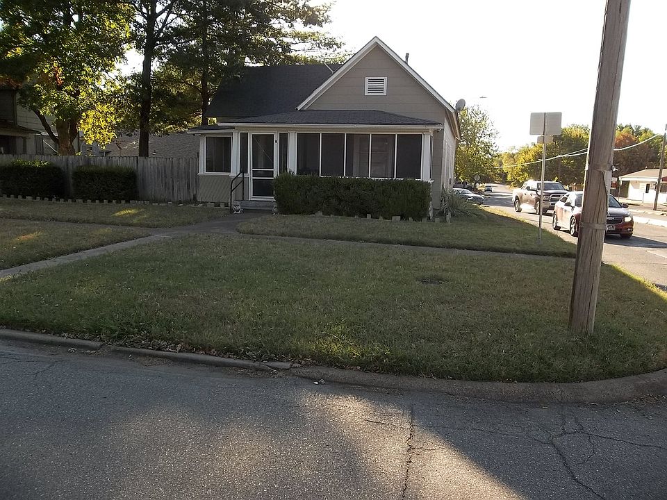 1st image of 701 S Lincoln Ave
