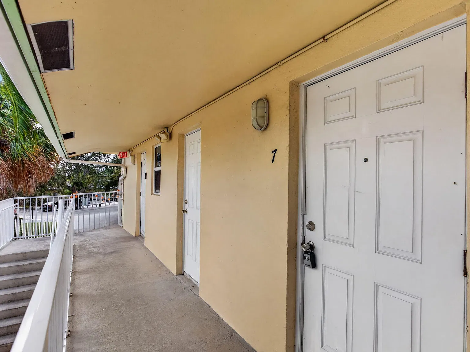 1 bed, 1.0 bath, 21734 sqft, $1,600 — Photo 3