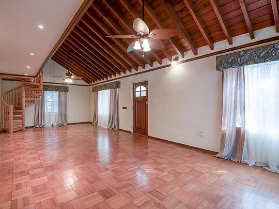 3rd image of 1006 E Idlewild Ave