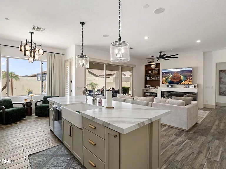 10412 E Acoma Dr — Photo 9