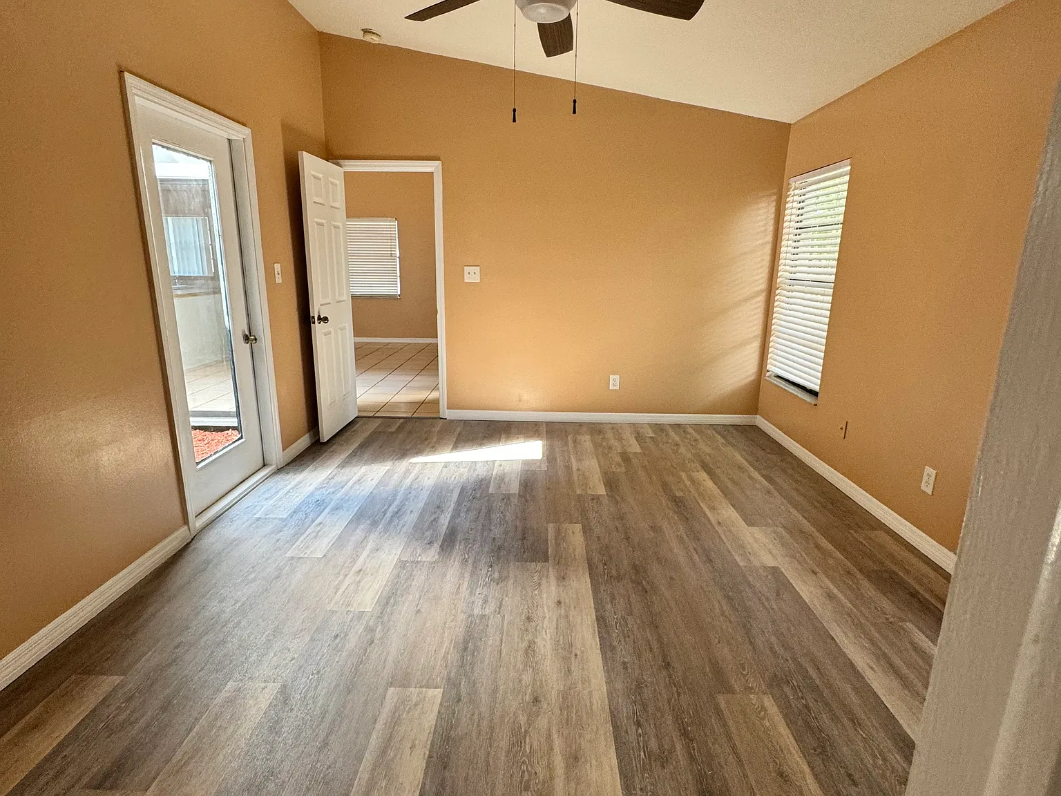 364 Copperstone Cir — Photo 2