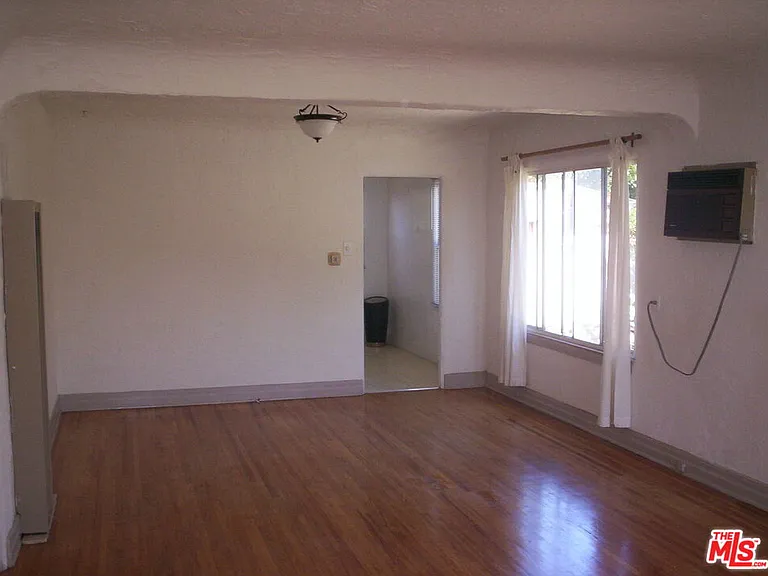 4354 Coolidge Ave — Photo 27