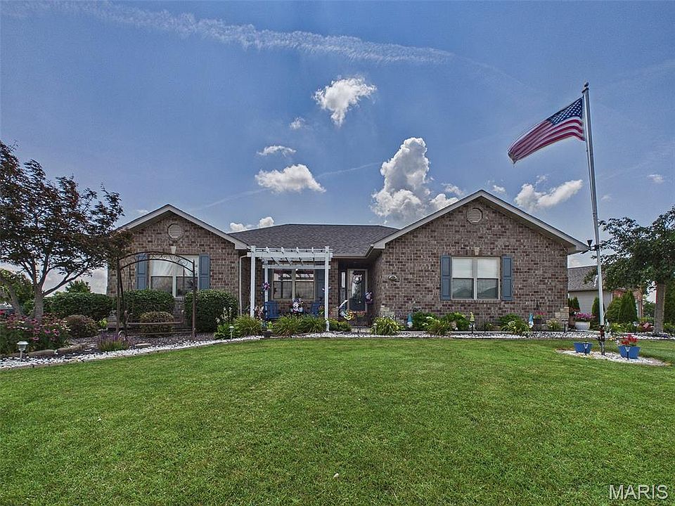 1st image of 200 Baneberry Dr